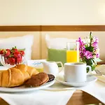 Ljuljak Hotell 3*