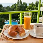 Ljuljak Hotel 3*