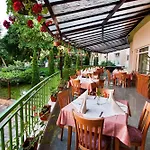 Ljuljak Hotel