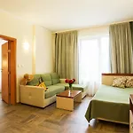 Ljuljak Hotel