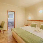 Ljuljak Hotel 3*