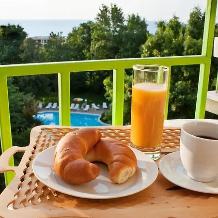 Ljuljak Hotel 3*