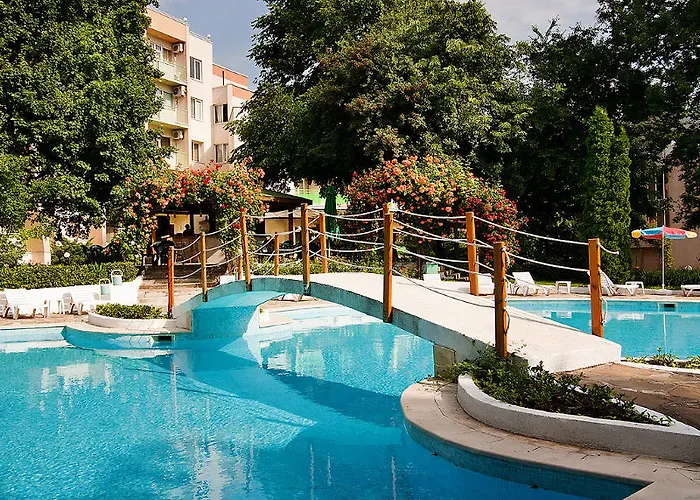 Ljuljak ゴールデンサンド